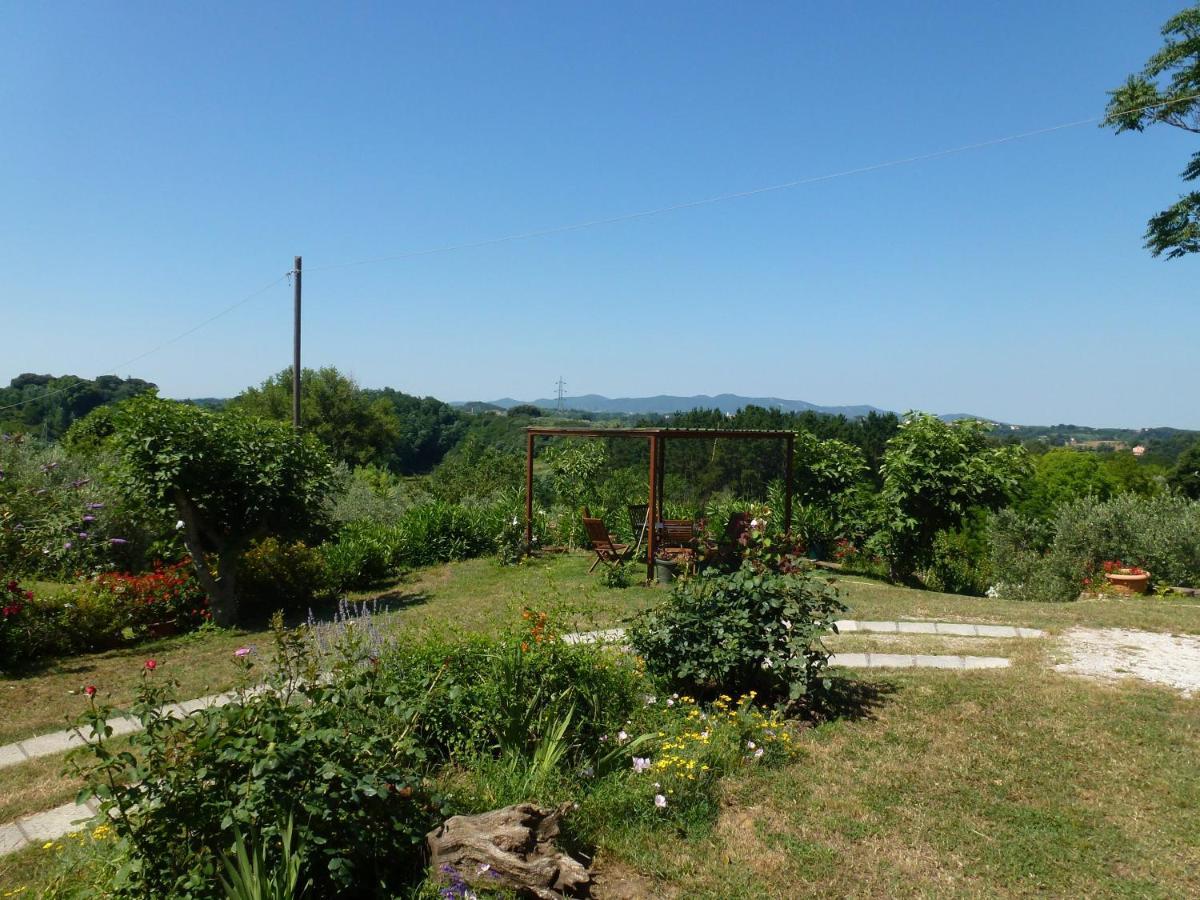 Agriturismo Poggio al Tesoro Crespina Esterno foto