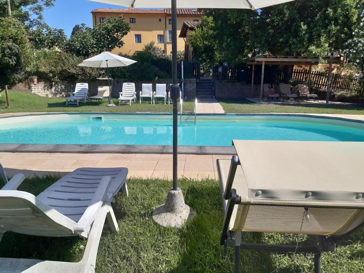 Agriturismo Poggio al Tesoro Crespina Esterno foto