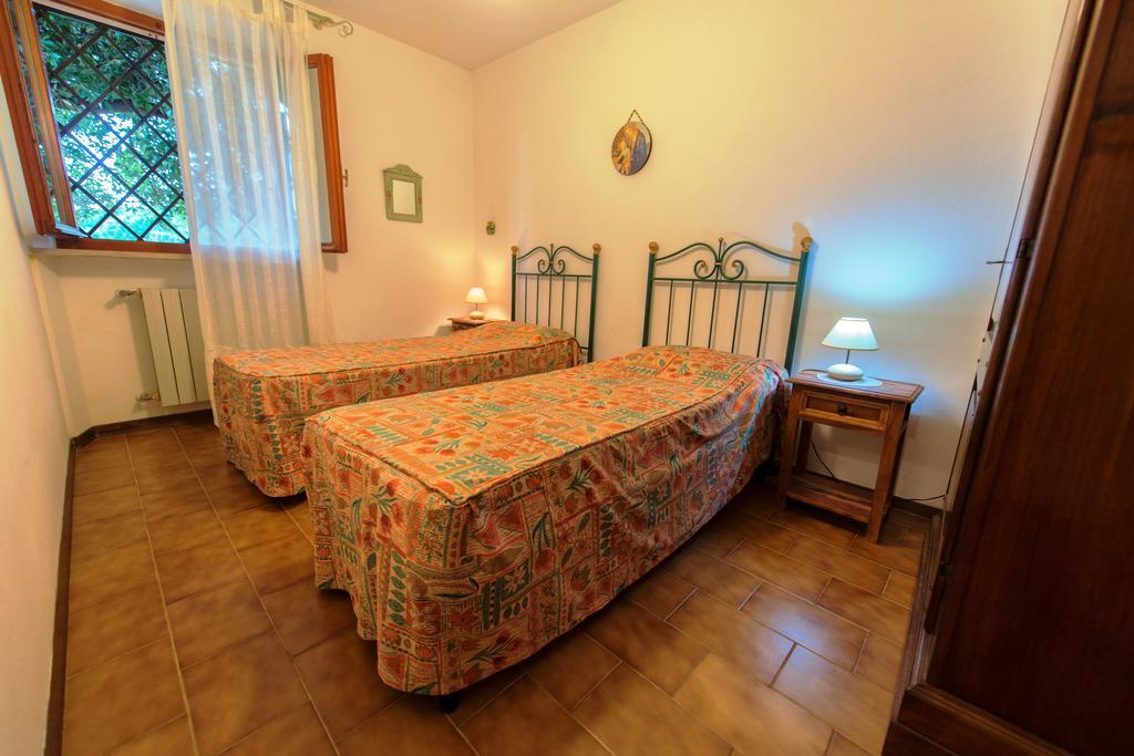 Agriturismo Poggio al Tesoro Crespina Esterno foto