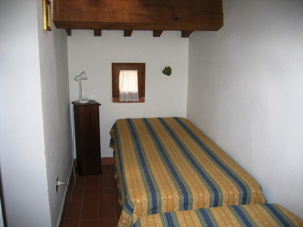 Agriturismo Poggio al Tesoro Crespina Esterno foto