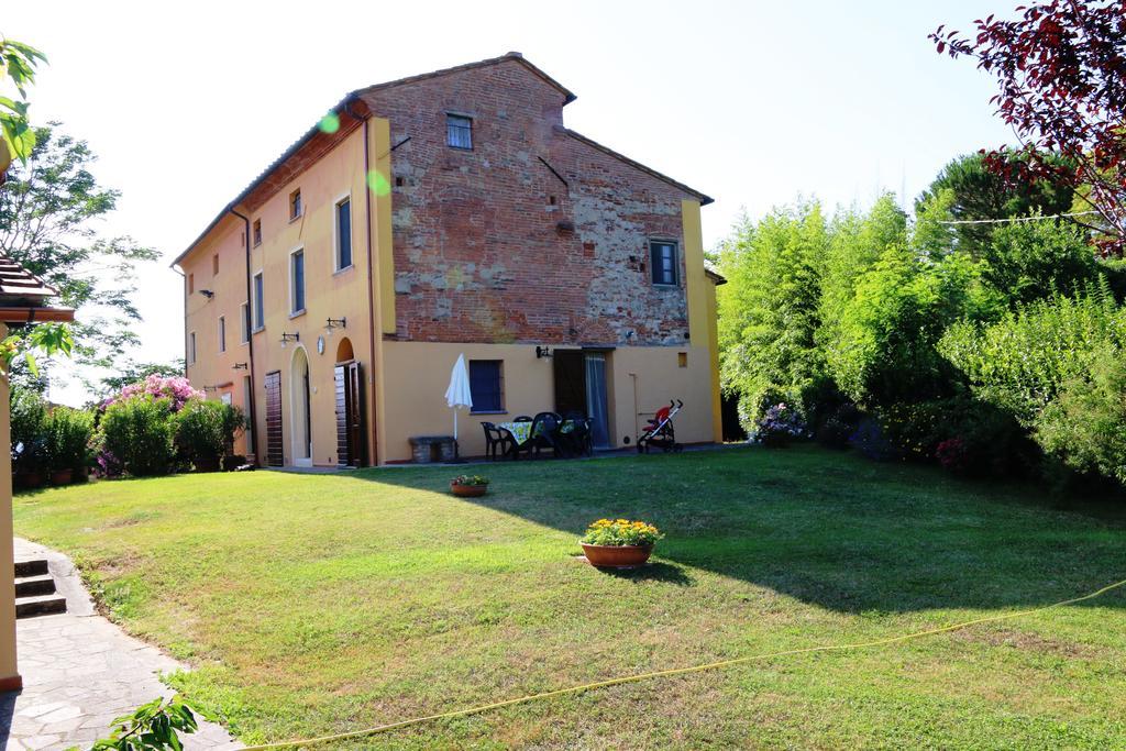 Agriturismo Poggio al Tesoro Crespina Esterno foto