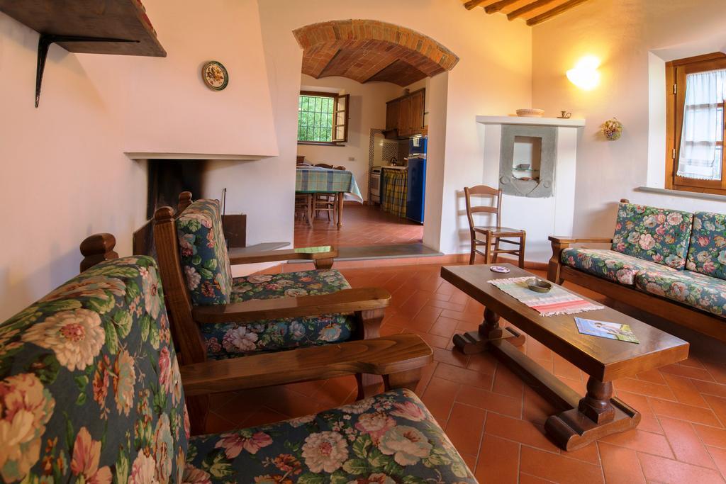 Agriturismo Poggio al Tesoro Crespina Esterno foto