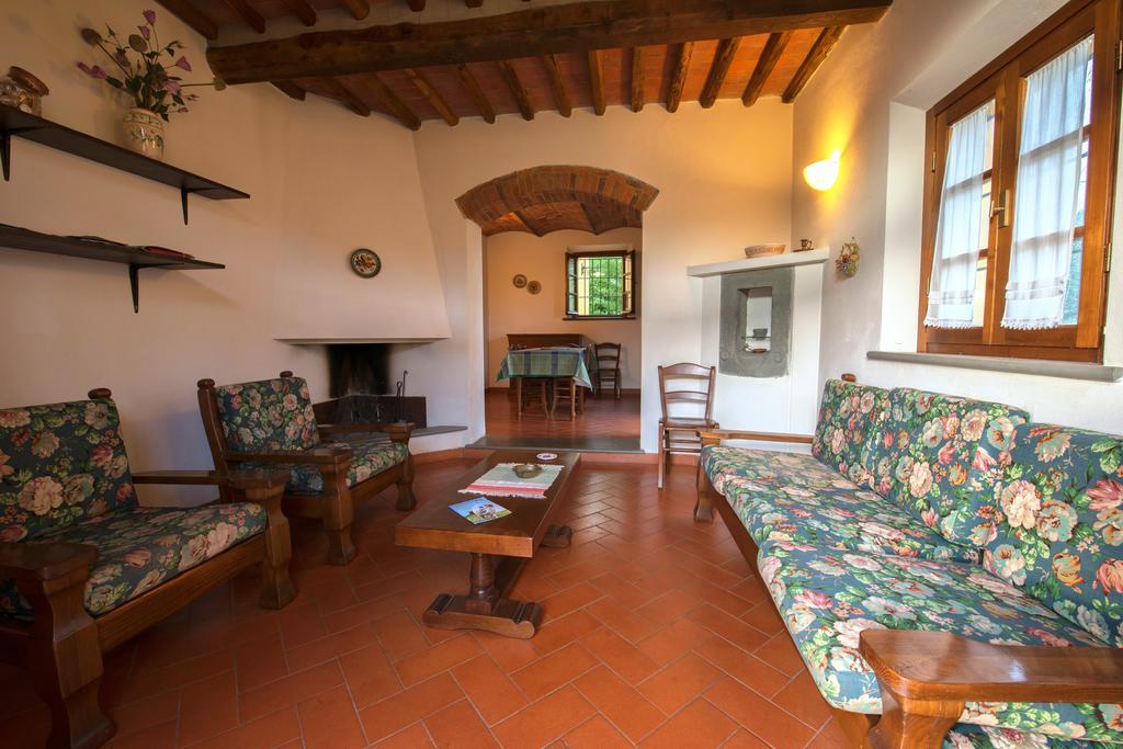 Agriturismo Poggio al Tesoro Crespina Esterno foto