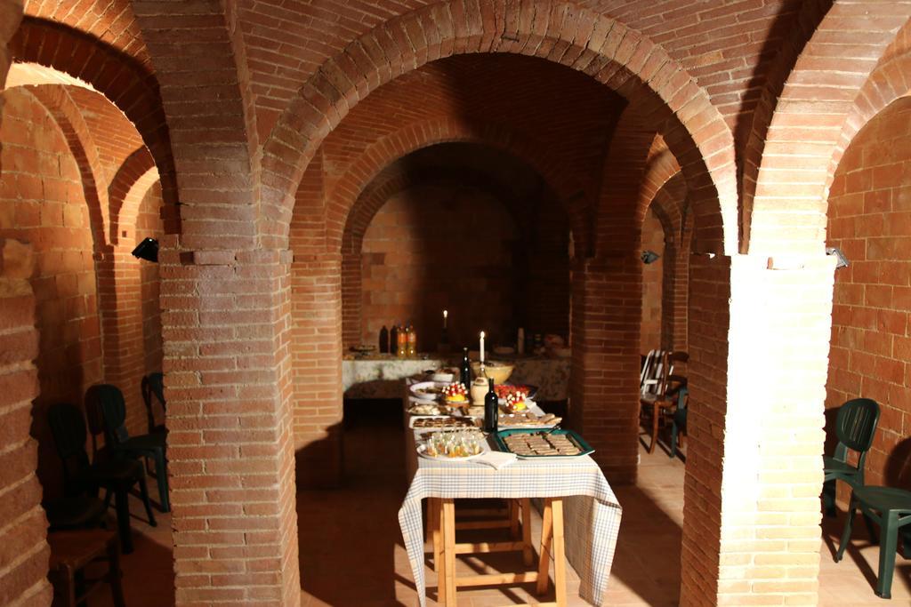 Agriturismo Poggio al Tesoro Crespina Esterno foto
